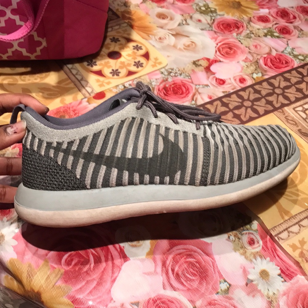 Nike fly knit roshe two